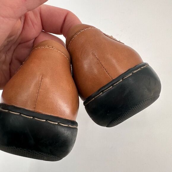 Clarks Women's Leather X Strap Slip-On Bendable Flat Shoe Brown‎ Tan Size 9M - Picture 7 of 7